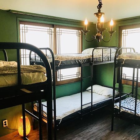 Avocado Guesthouse Сеул Екстериор снимка